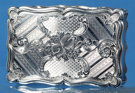 An early Victorian engine turned silver table snuff box, by Edward Smith, Length 92mm. Weight 5.6oz/176grms